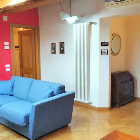 Casa Maffi Con Terrazzo E Box Auto In Centro * Verona