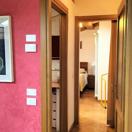 Casa Maffi Con Terrazzo E Box Auto In Centro Apartamento *