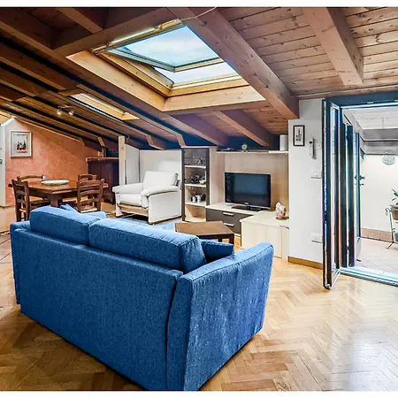 Casa Maffi con terrazzo e box auto in centro città * Vérone