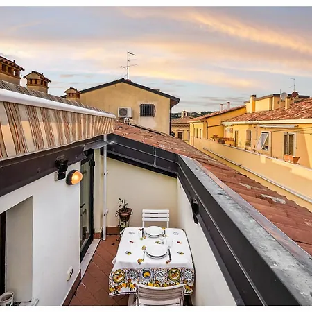 Casa Maffi con terrazzo e box auto in centro città * Vérone