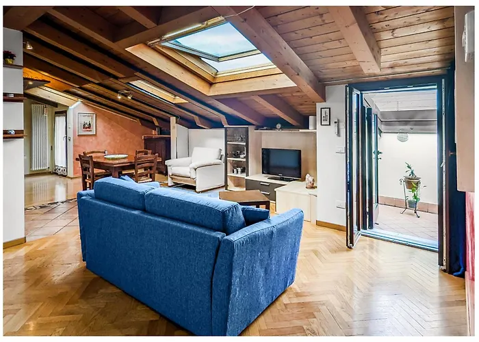 Casa Maffi con terrazzo e box auto in centro città * Vérone