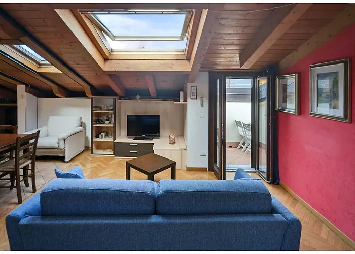 Casa Maffi Con Terrazzo E Box Auto In Centro Citta Διαμέρισμα