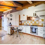 Casa Maffi Con Terrazzo E Box Auto In Centro Citta * Βερόνα