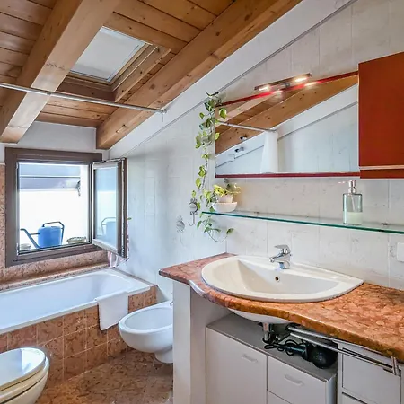 Casa Maffi Con Terrazzo E Box Auto In Centro Citta *