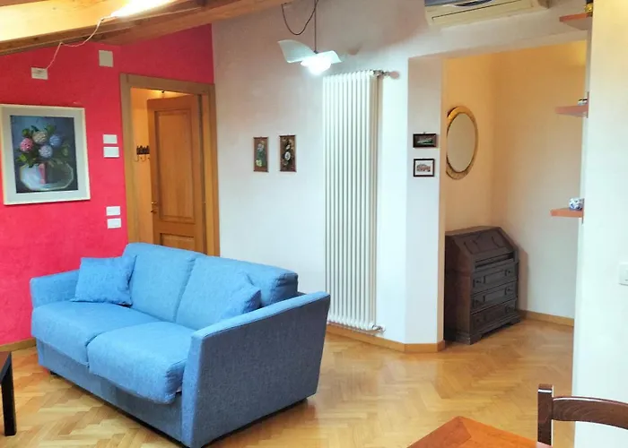 Casa Maffi Con Terrazzo E Box Auto In Centro Citta * Verona